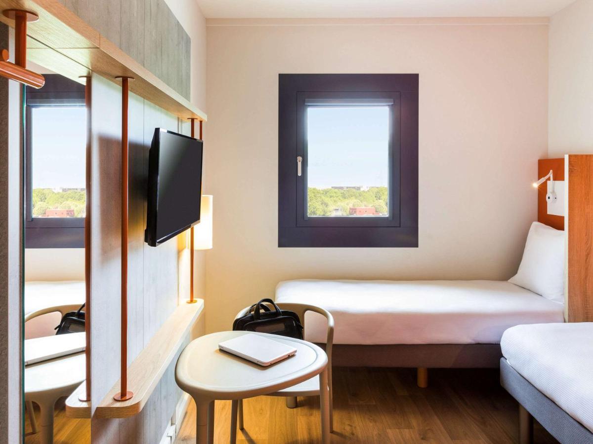 Ibis Budget Stein Maastricht Εξωτερικό φωτογραφία