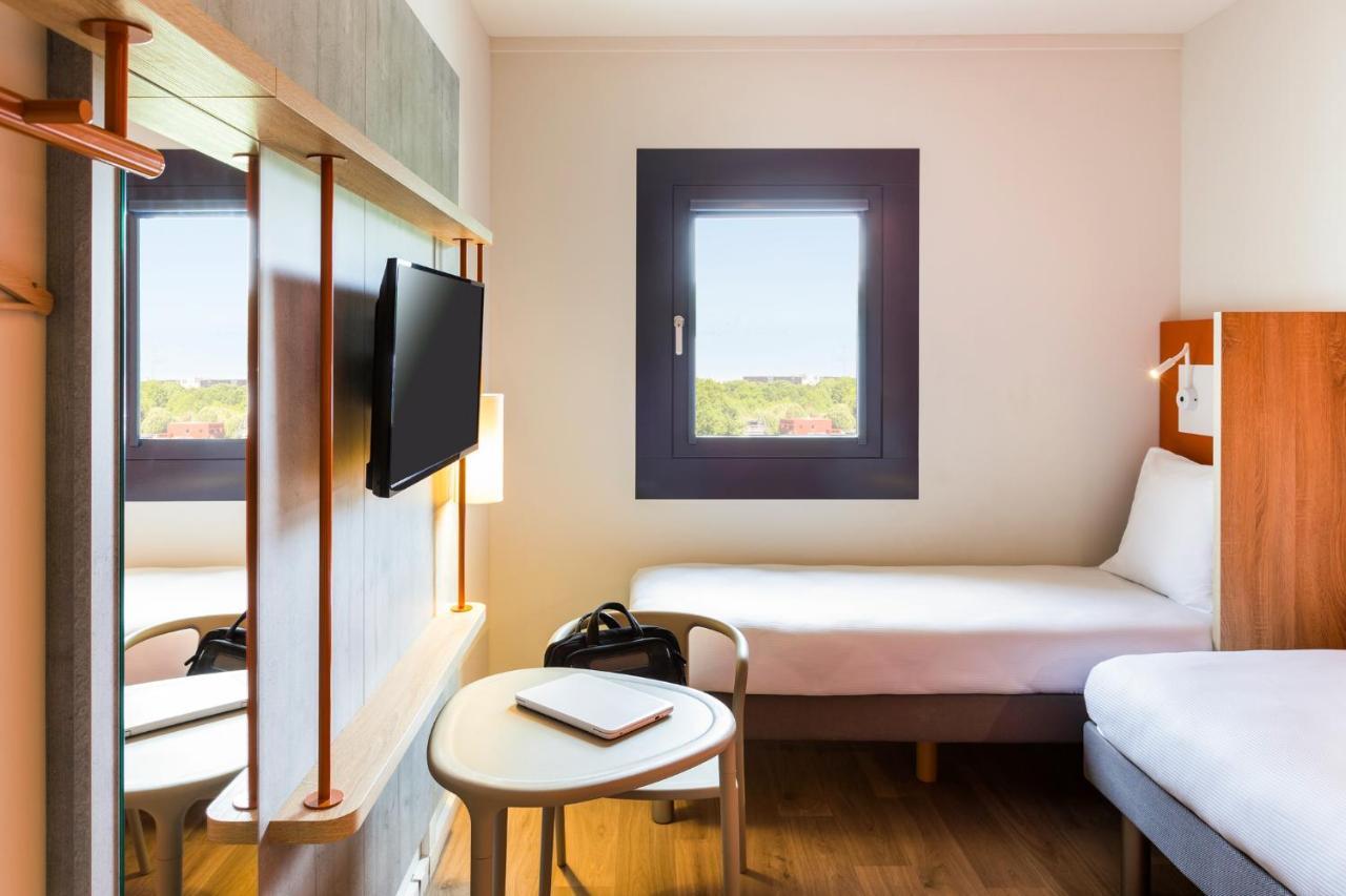 Ibis Budget Stein Maastricht Εξωτερικό φωτογραφία